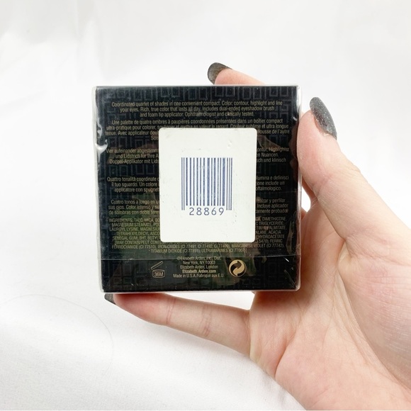 Elizabeth Arden Velvet Plumtones Eyeshadow + Revolution Matte Lip Gloss - Picture 6 of 7